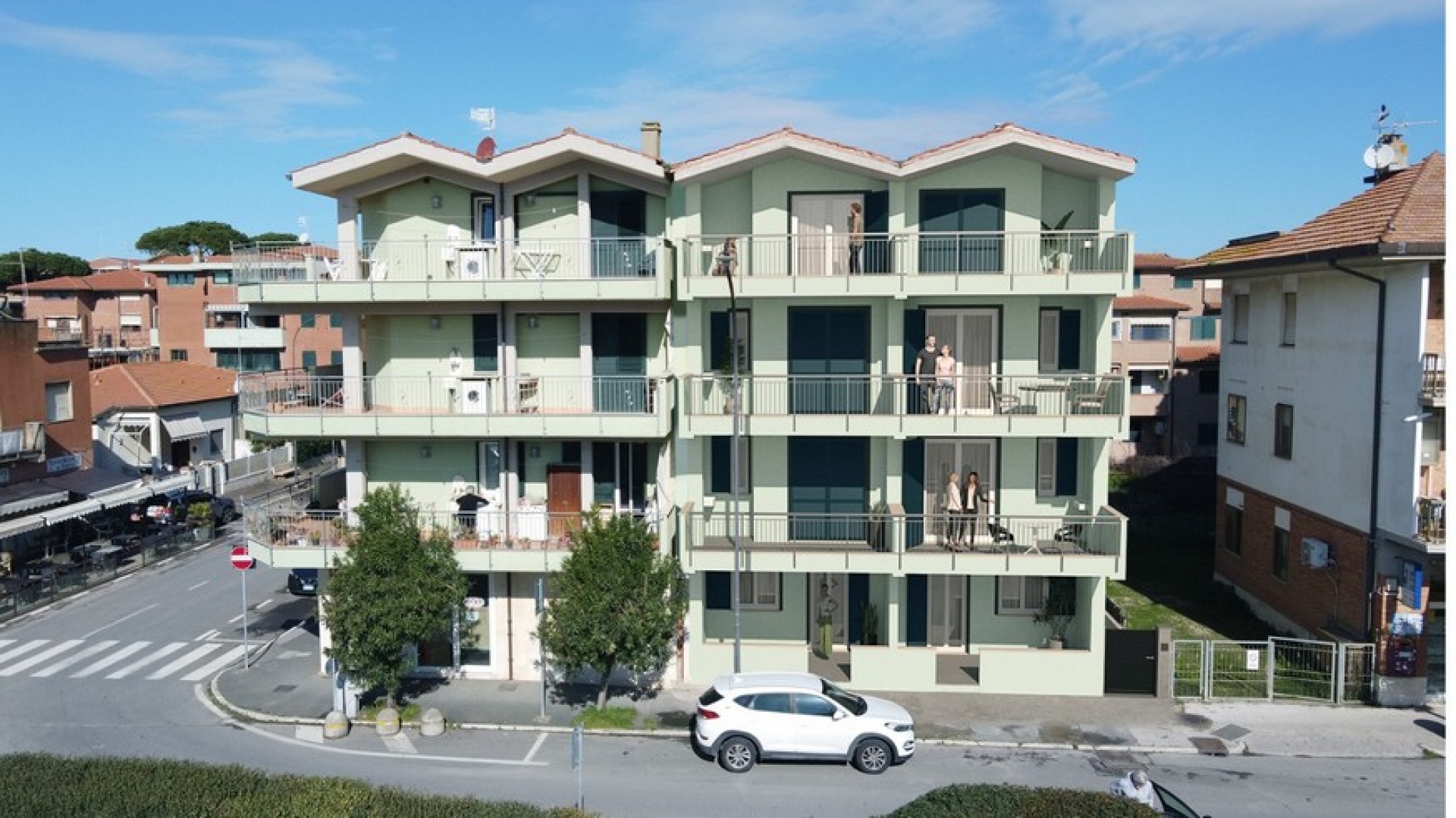 VILLETTA BIFAMILIARE ZONA PORTO TURISTICO