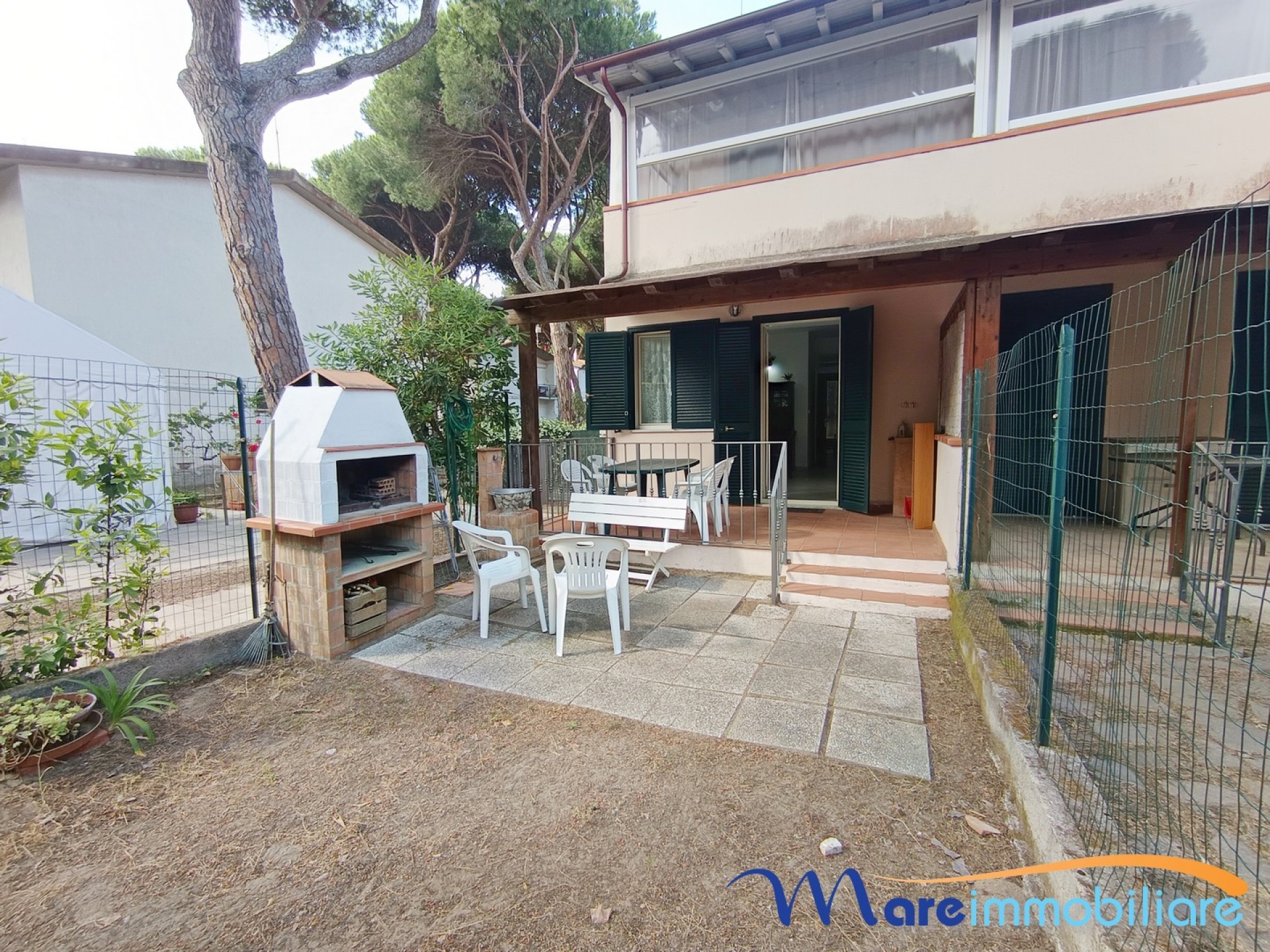 TRILOCALE 6 POSTI LETTO CON GIARDINO ESCLUSIVO
