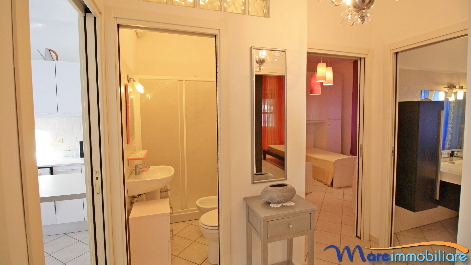 Appartamento due camere doppi servizi con giardino