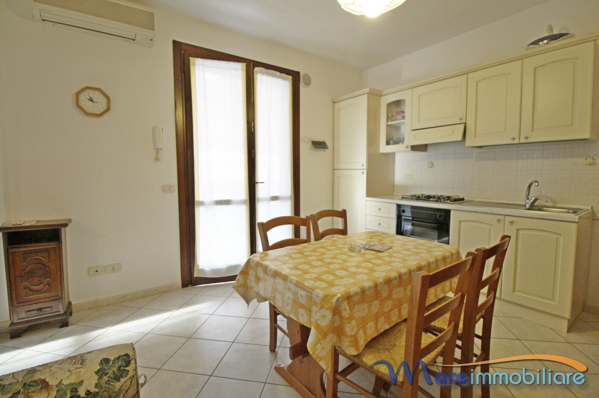 trilocale con due camere zona centrale