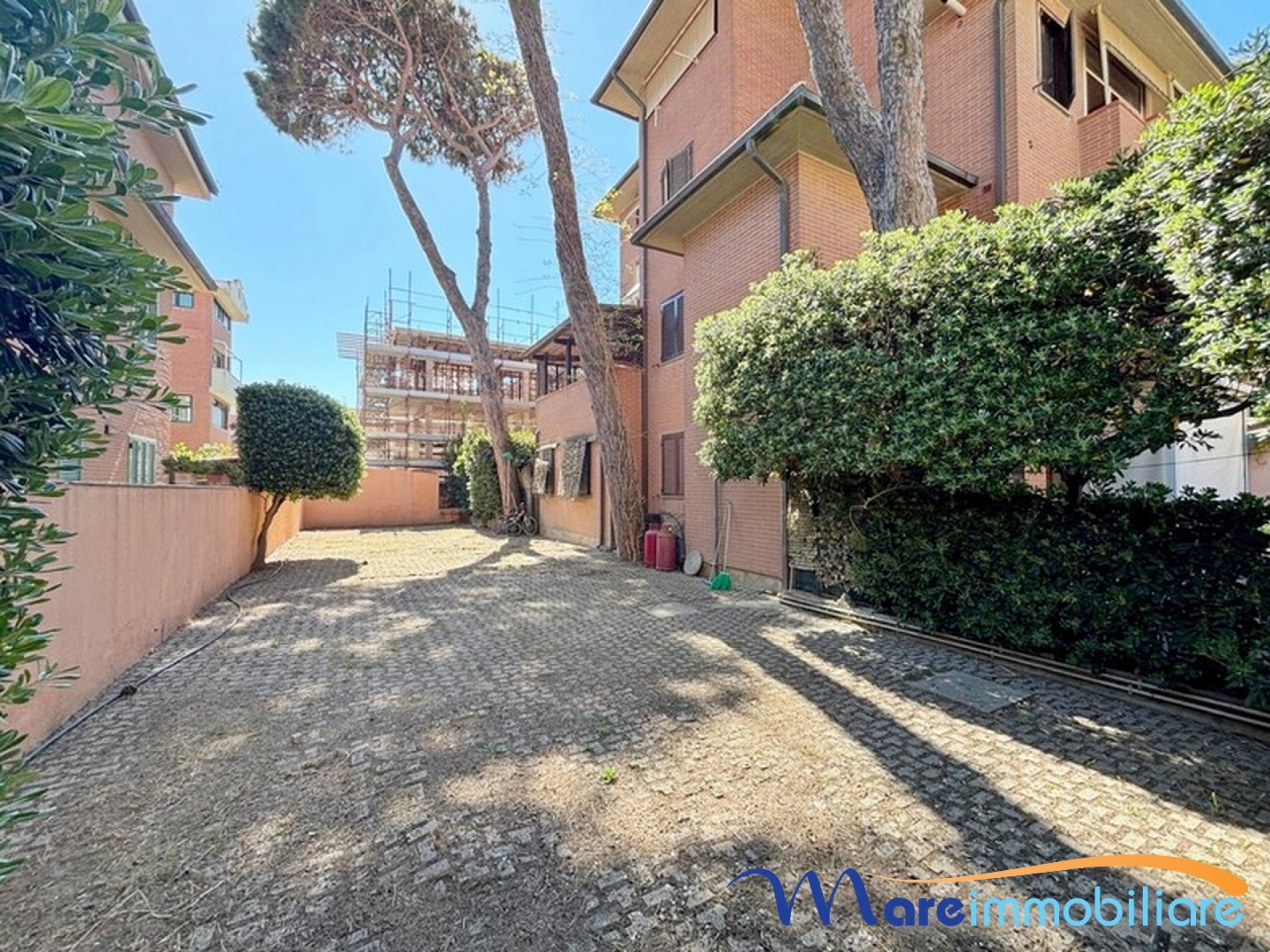 TRILOCALE A DUE PASSI DAL MARE - ZONA CENTRO -