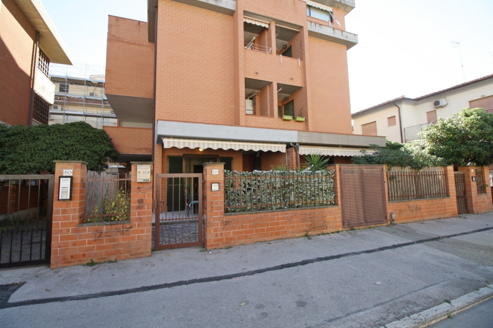 Trilocale con giardino in zona centrale