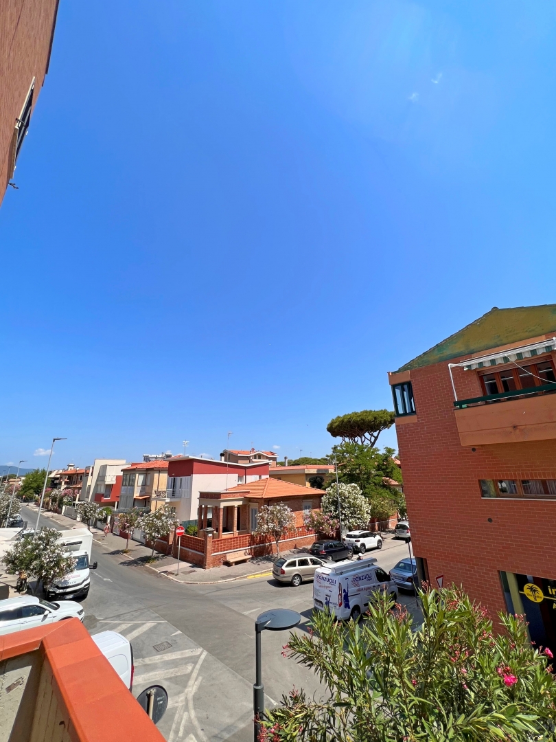 Bilocale sul corso con grande terrazza