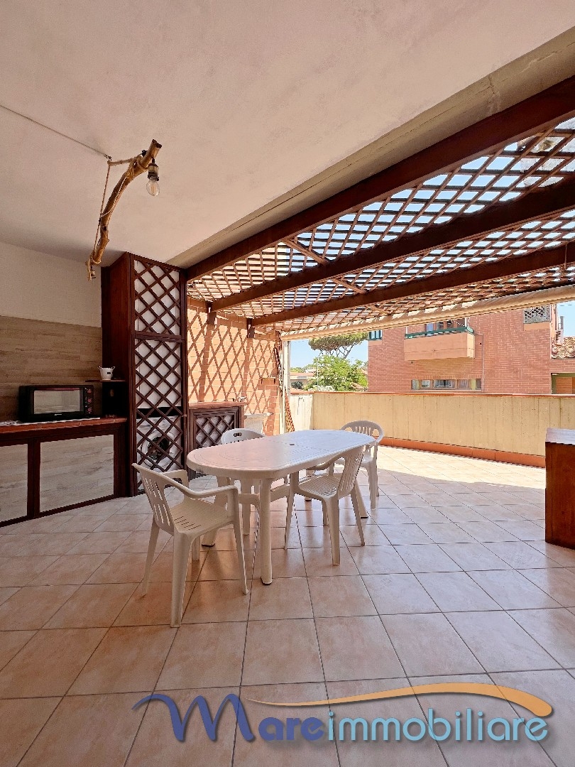 Bilocale sul corso con grande terrazza