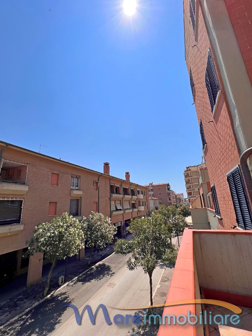Bilocale sul corso con grande terrazza