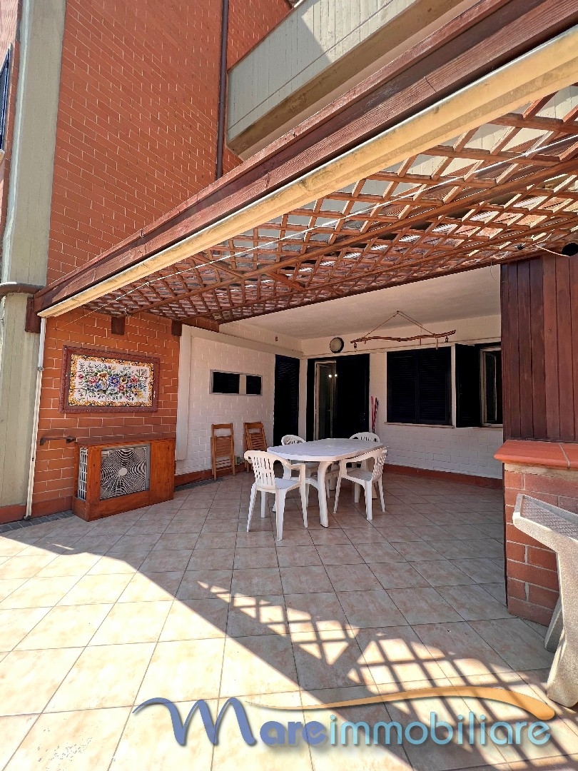 Bilocale sul corso con grande terrazza