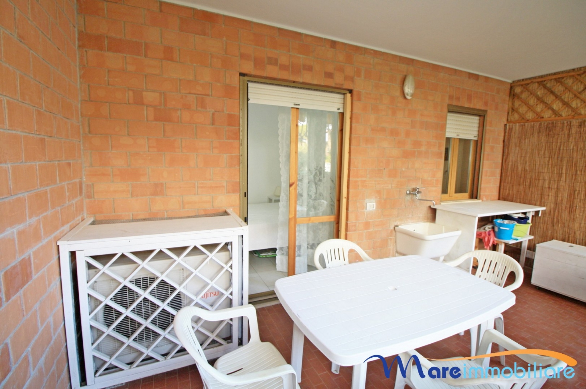 Zona Tombolo trilocale con veranda spaziosa