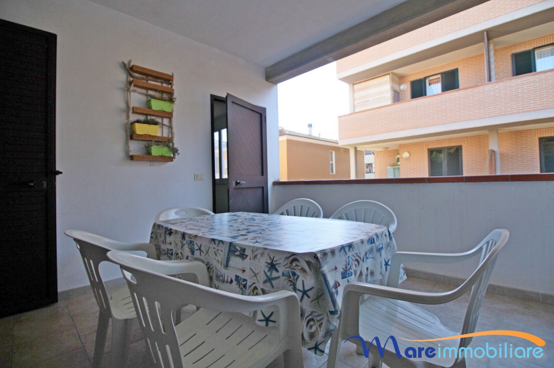 Trilocale zona centrale doppia veranda