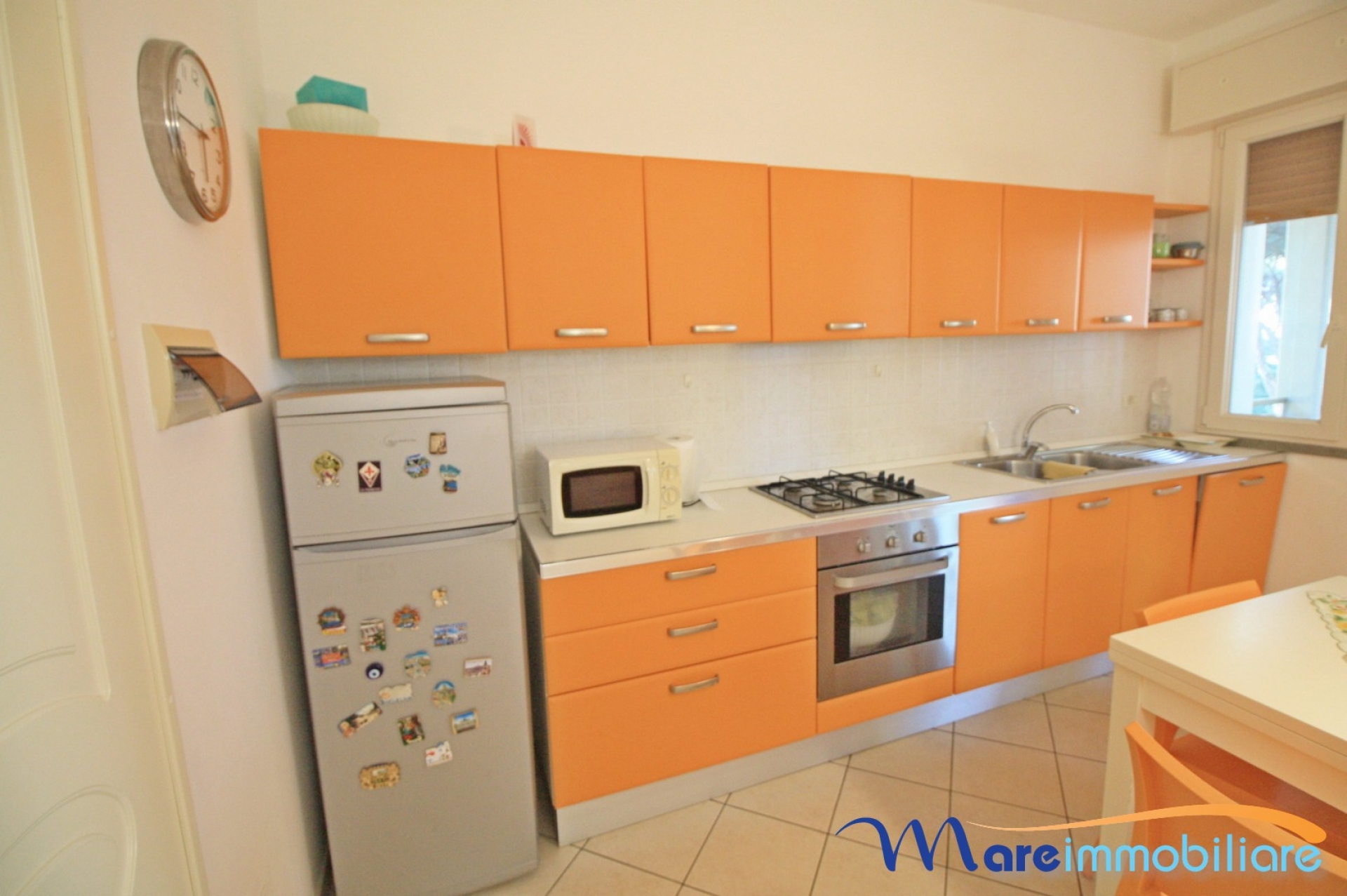 Bilocale zona Rosmarina con posto auto privato