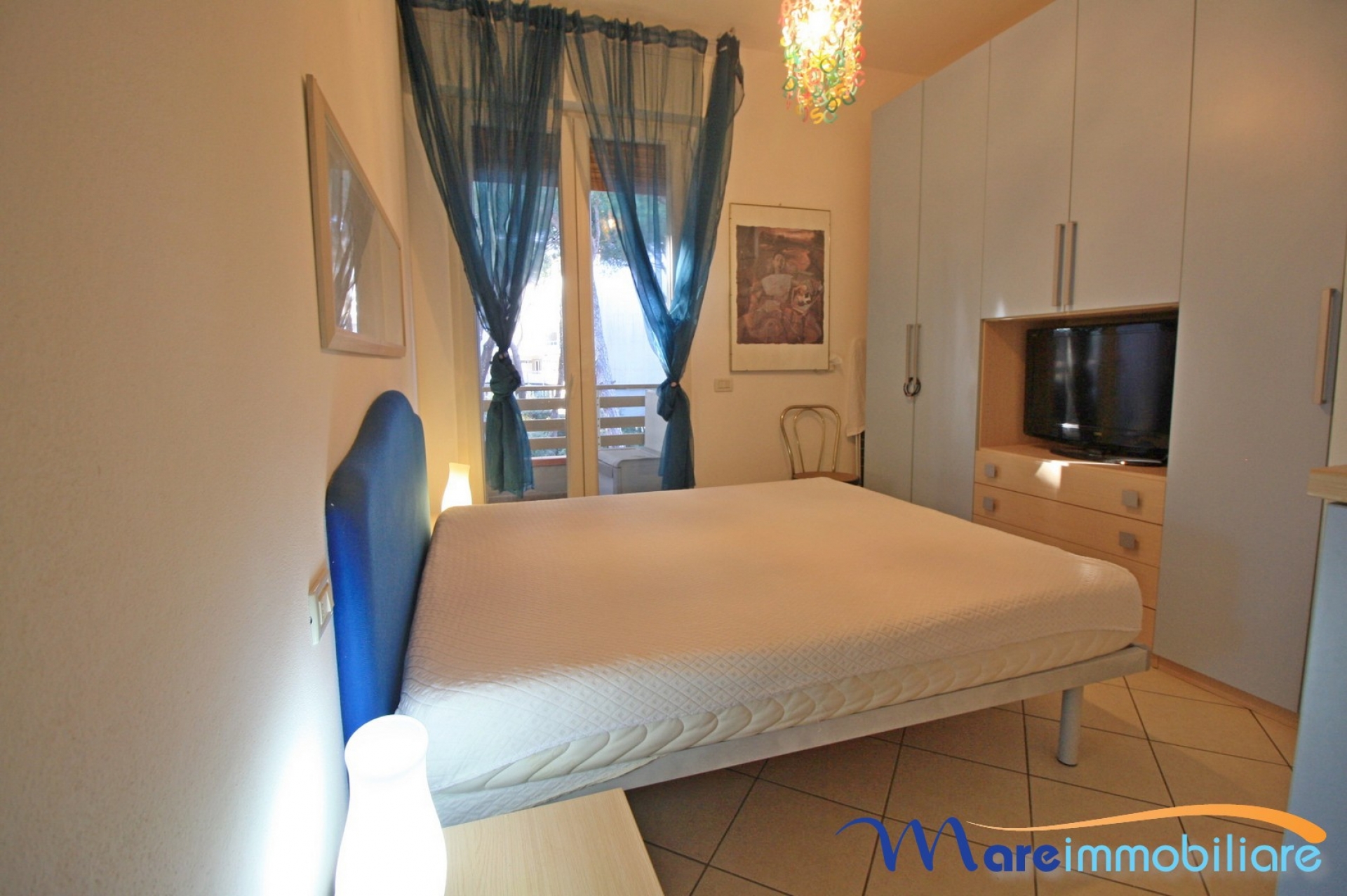 Bilocale zona Rosmarina con posto auto privato
