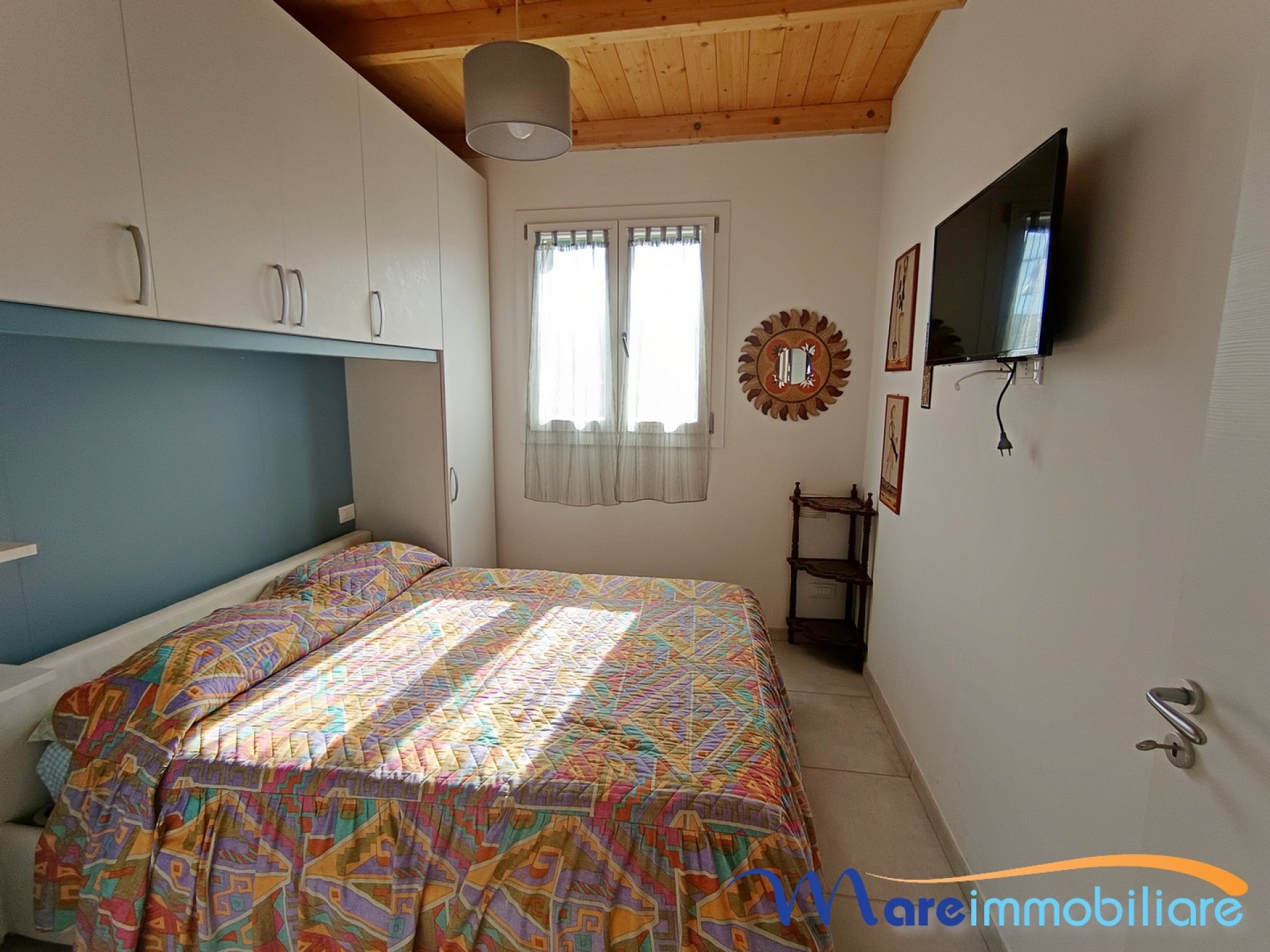 Esclusivo quattro vani con veranda e giardino