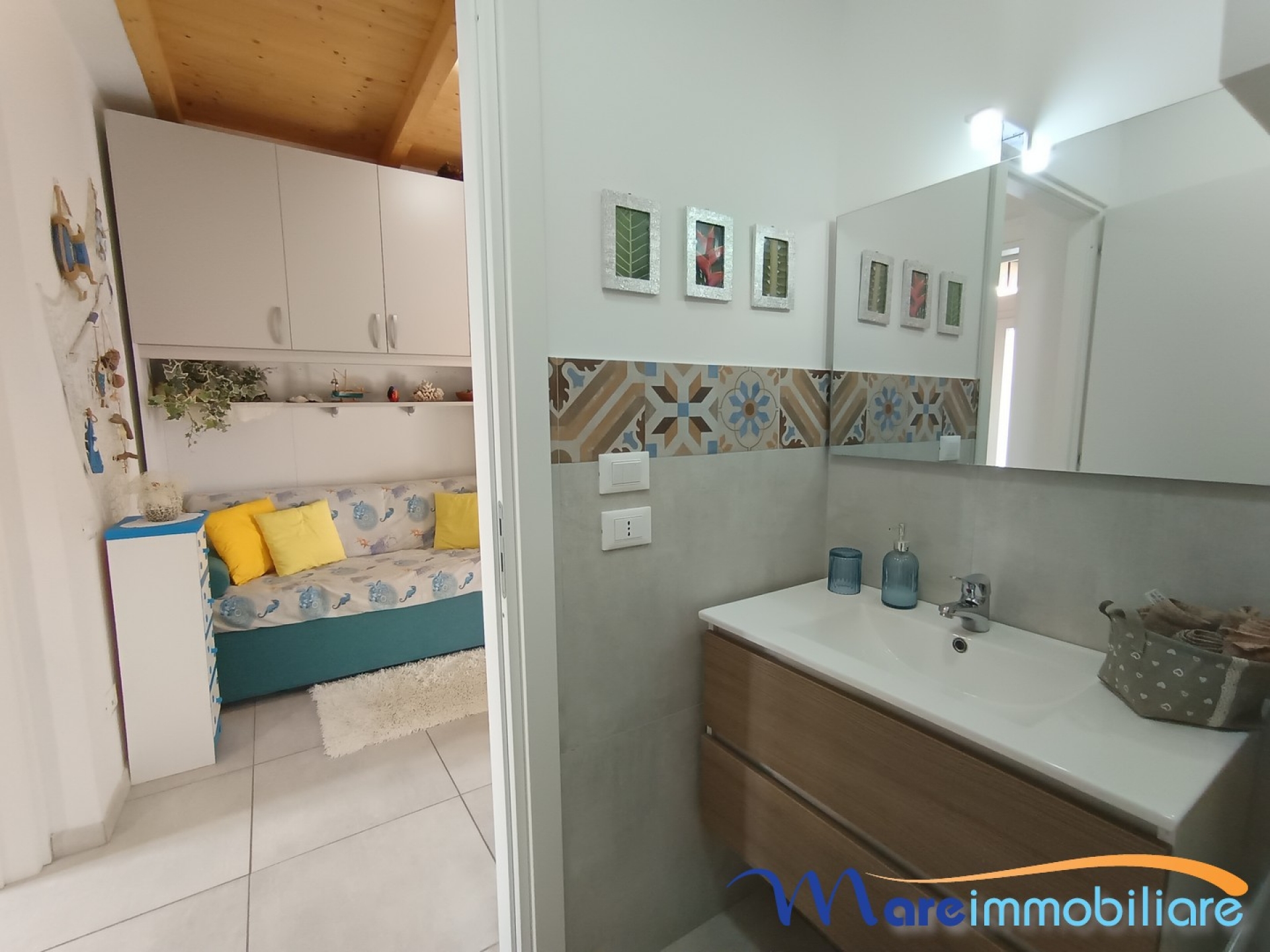 Esclusivo quattro vani con veranda e giardino