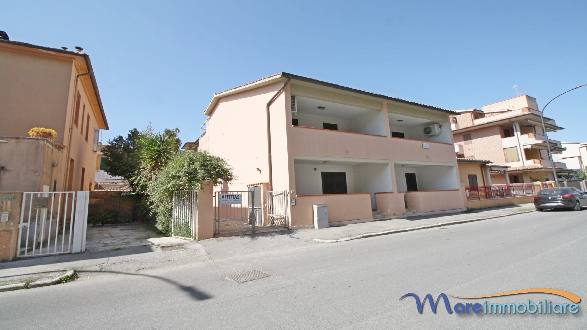 Trilocale doppia veranda primo piano