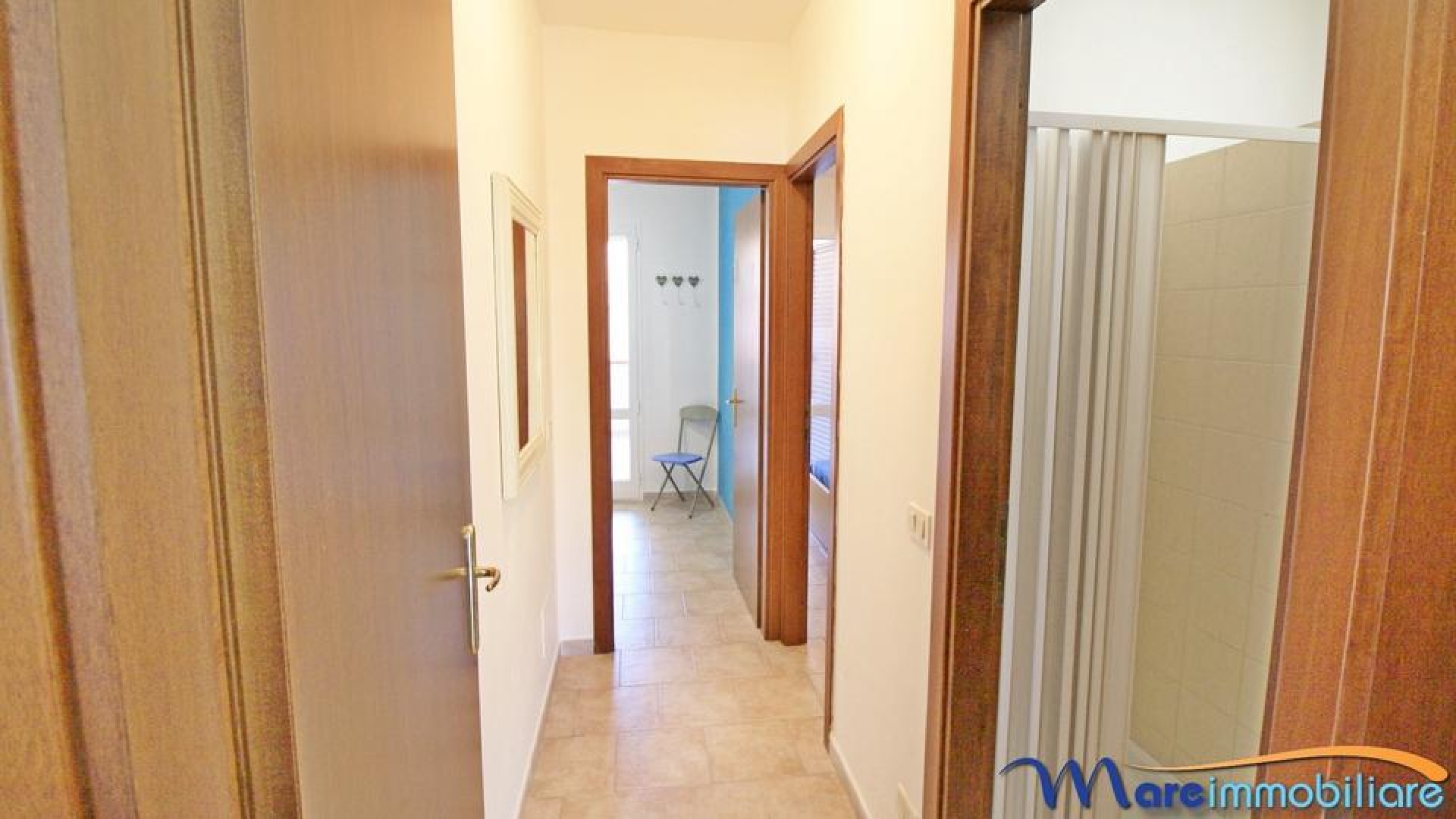 Trilocale ampie terrazze zona semi centrale