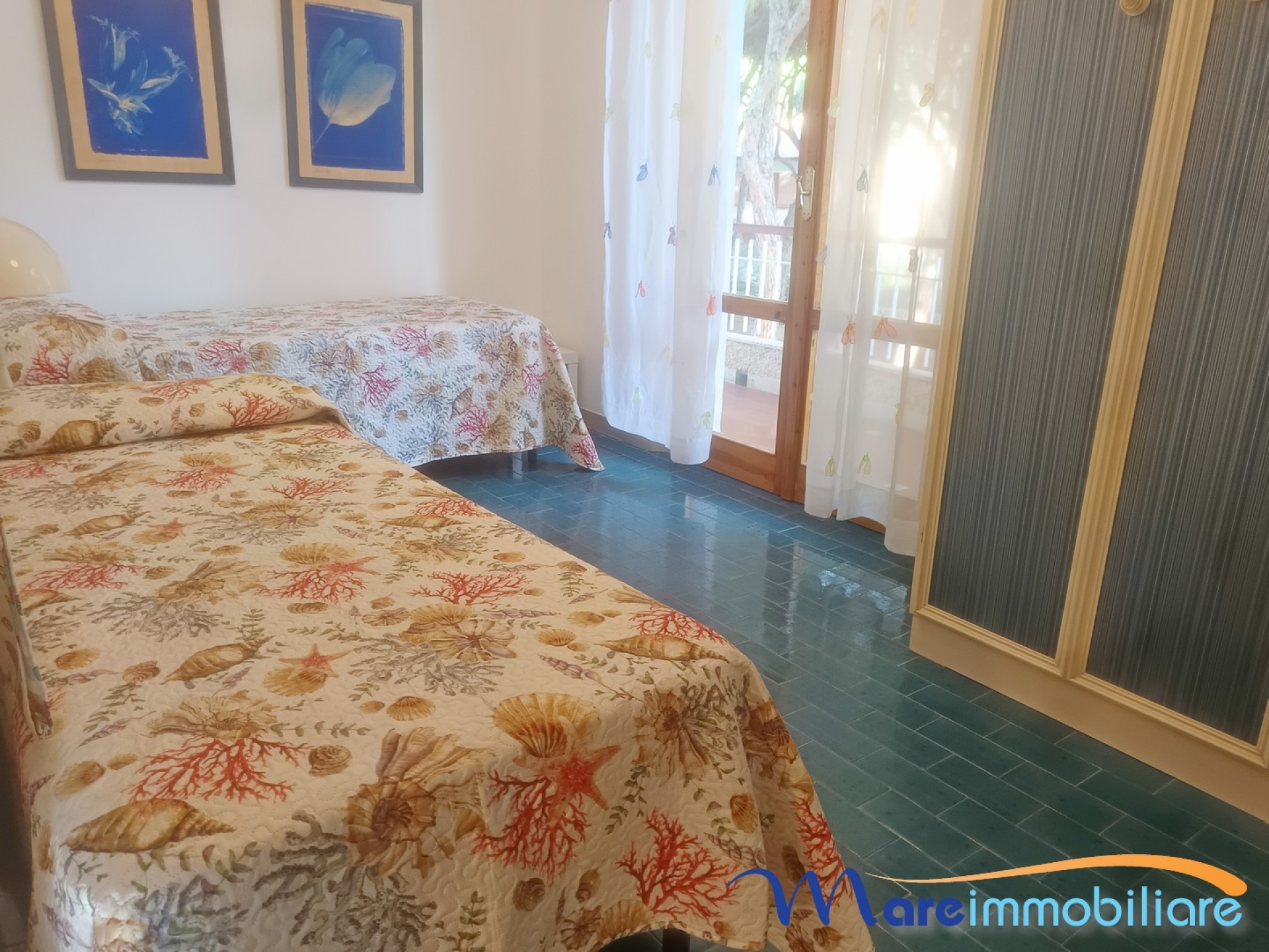 Villetta terra tetto con giardino e posto auto