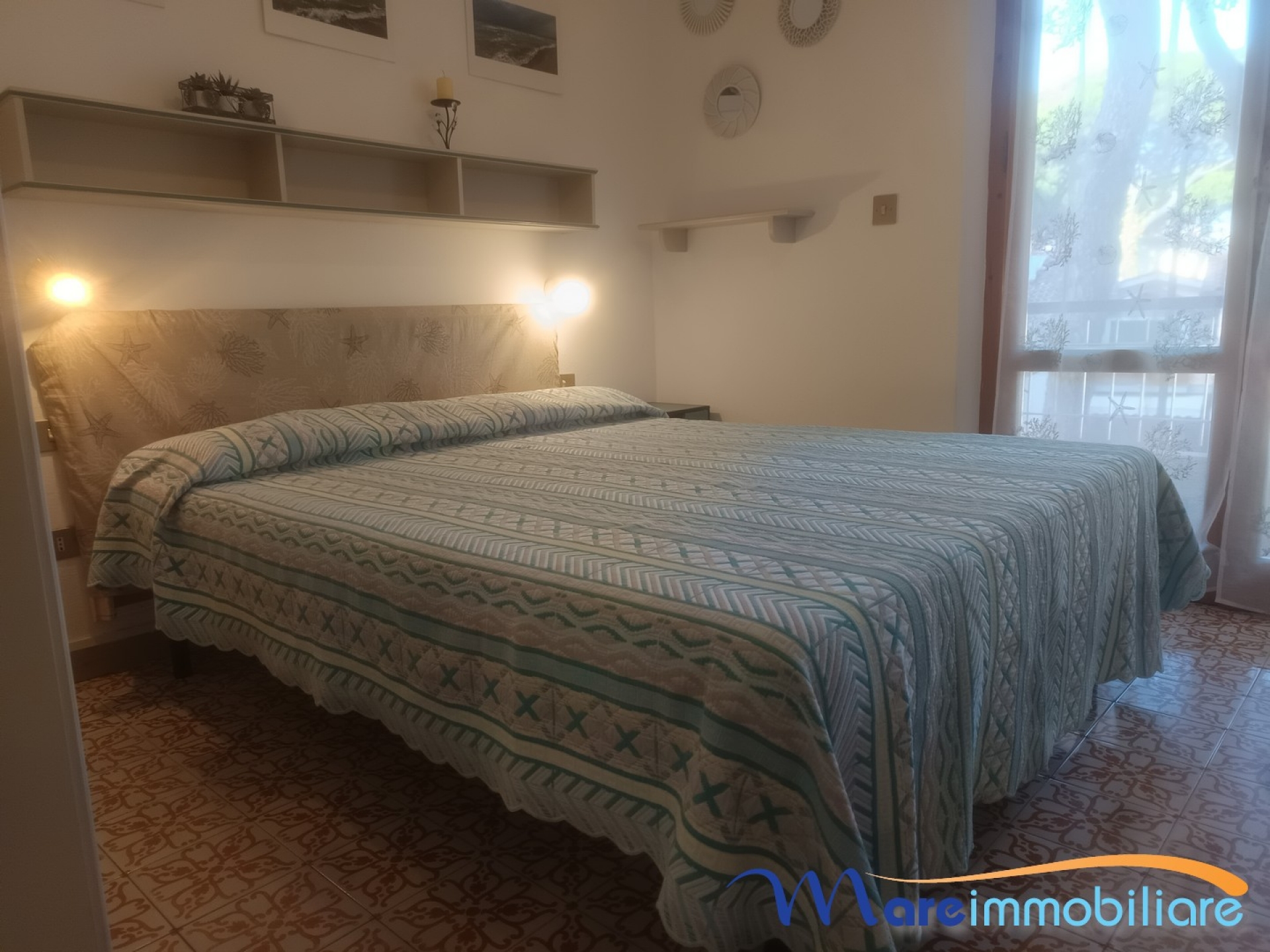 Villetta terra tetto con giardino e posto auto