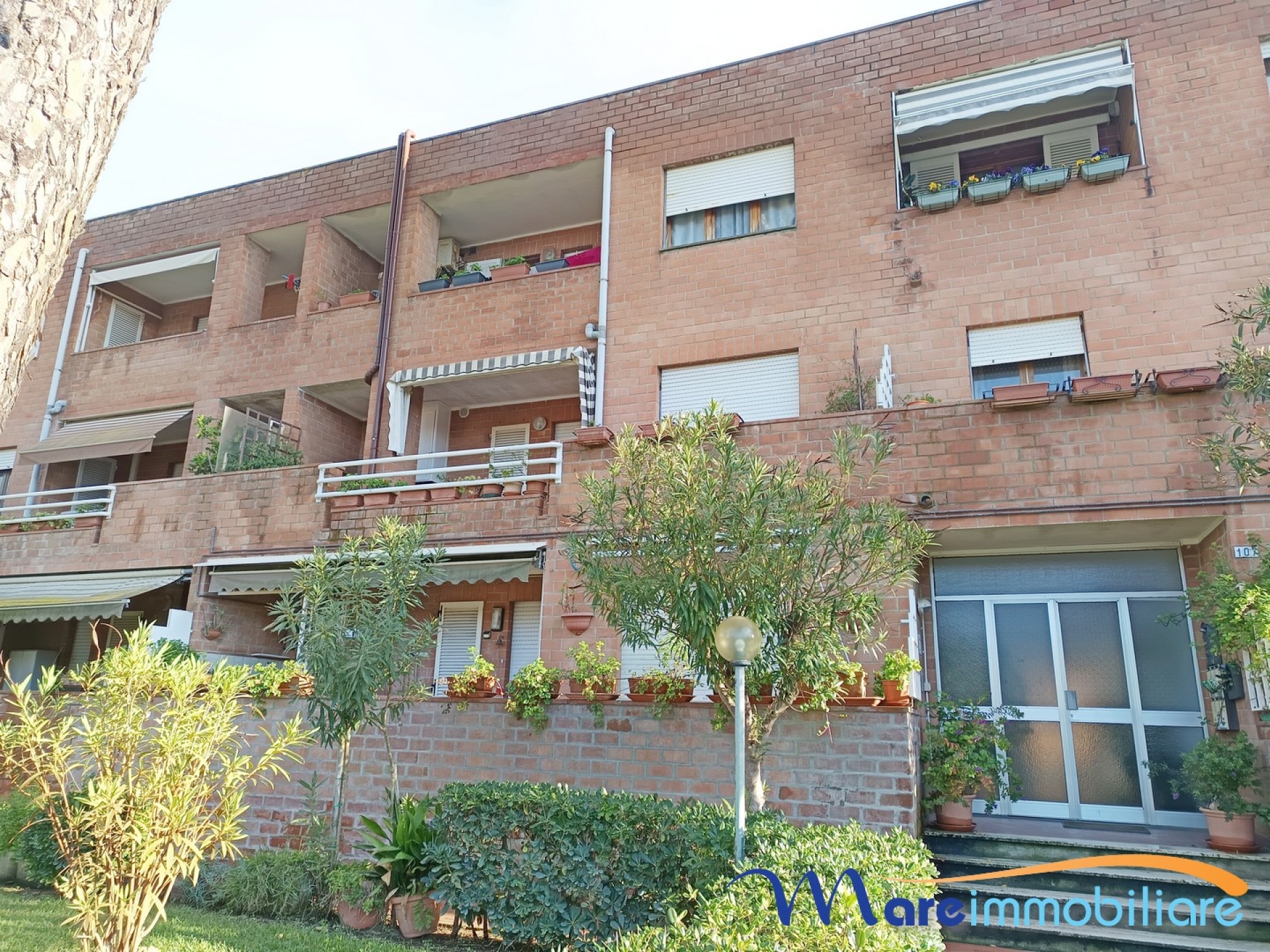 Zona sud 5 vani con garage