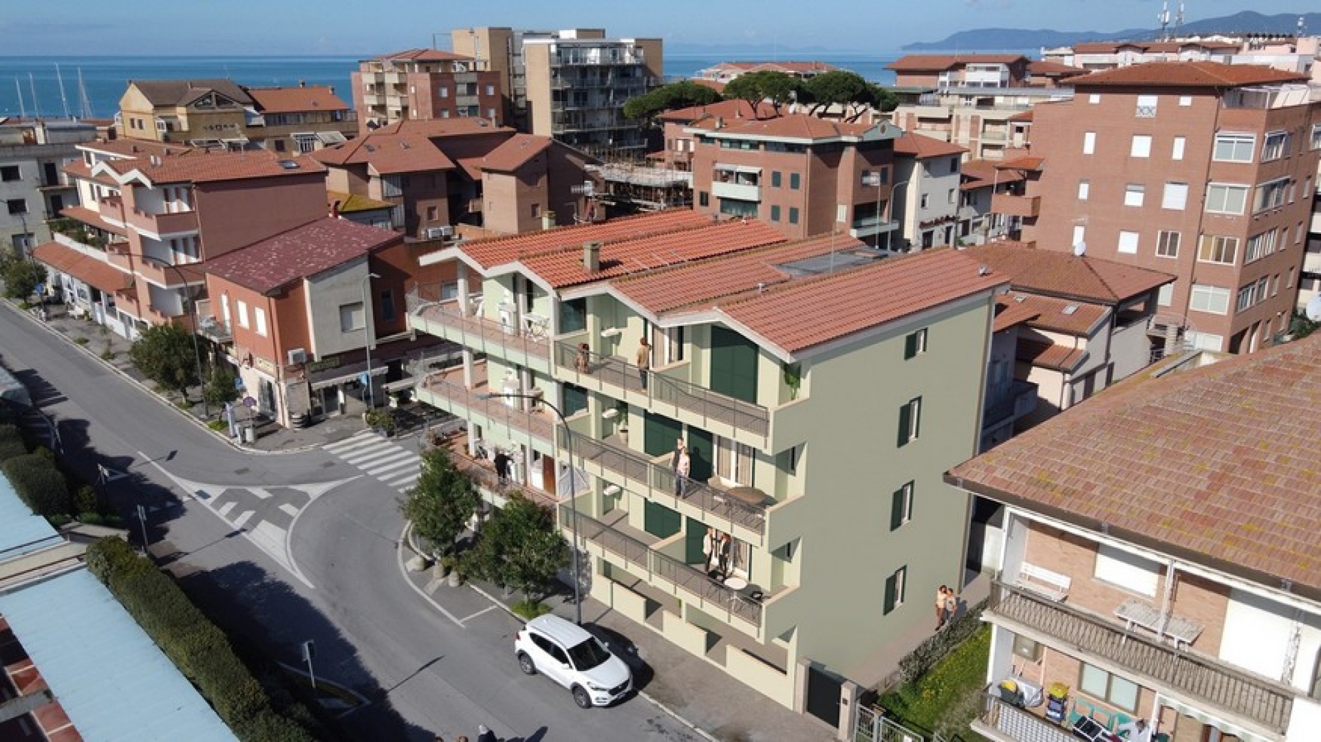 Monolocale con ingresso indipendente, e corte esclusiva